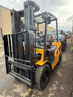 Forklift Caterpillar 05